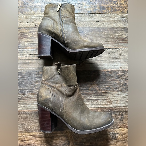 Tommy Hilfiger Boots - Picture 3 of 8